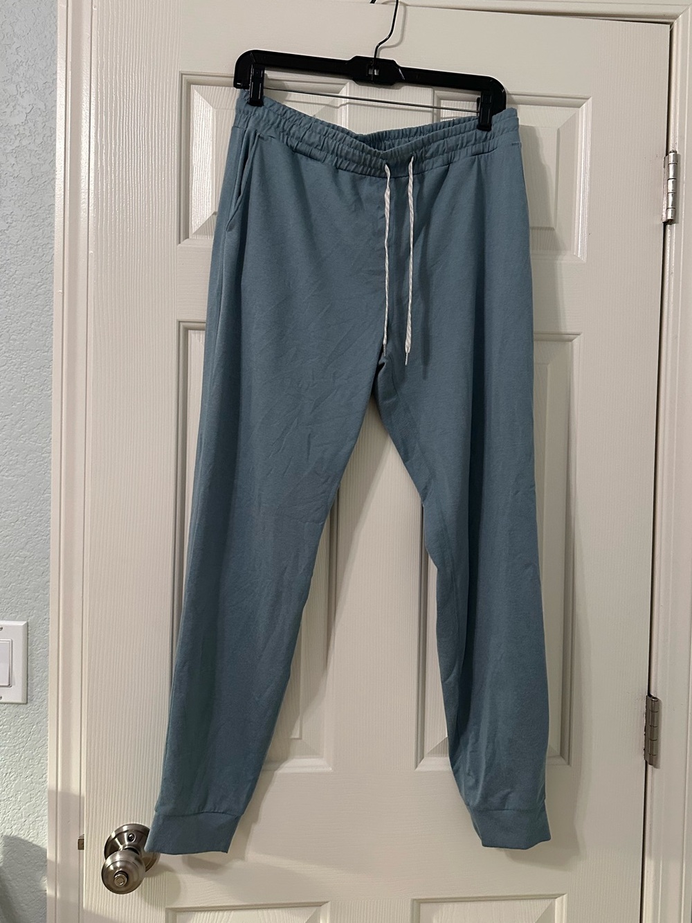 Vuori Smoke Blue Heather Performance Jogger Long size Medium